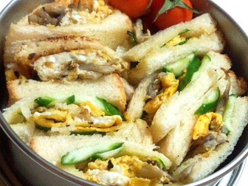 マイタケのイタリアンオムレツサンド