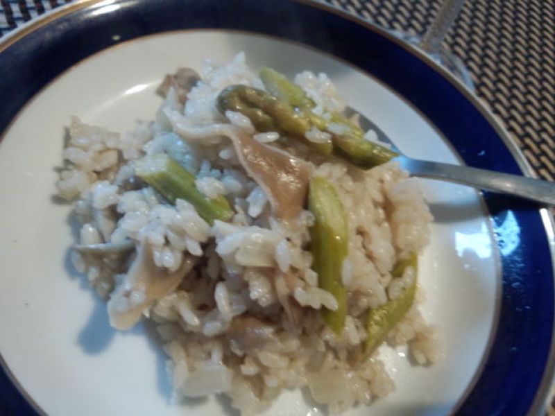 春を楽しむ、マイタケとアスパラのヘルシーリゾット