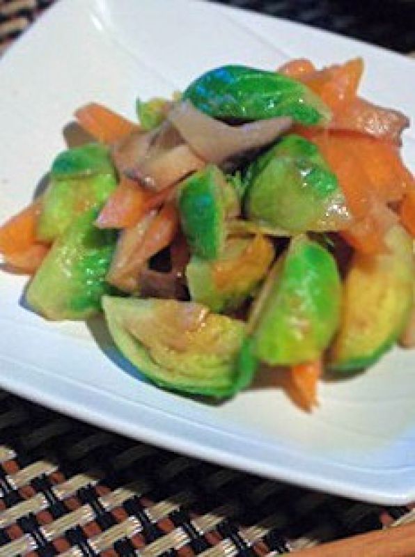 エリンギと芽キャベツのガドガド風和え物