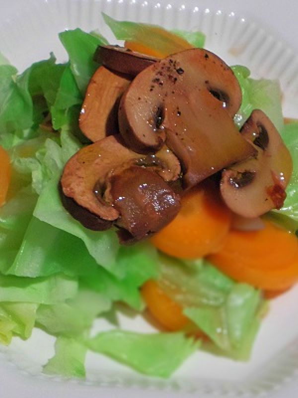 マッシュルームと春キャベツのサラダ