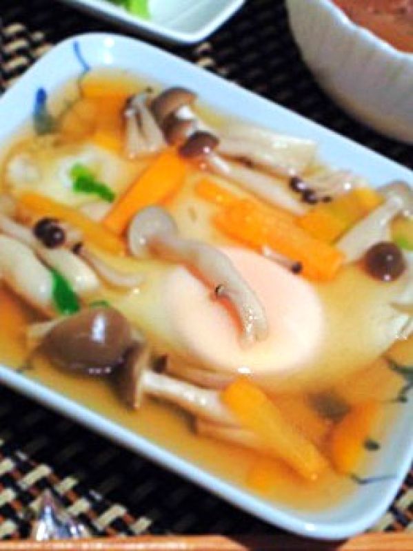 目玉焼きのきのこと野菜あんかけ