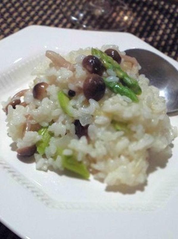 旬のアスパラとしめじのヘルシーリゾット