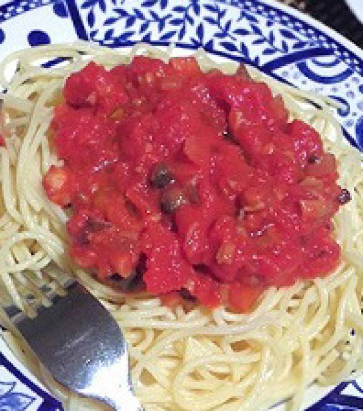 エリンギとタコのラグーソースのパスタ