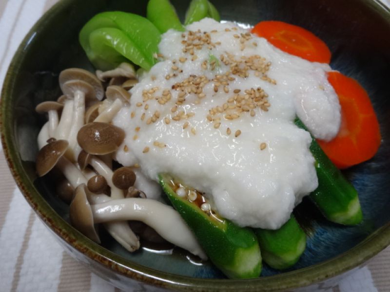 中華風☆ブナシメジとゆで野菜のとろろお浸し