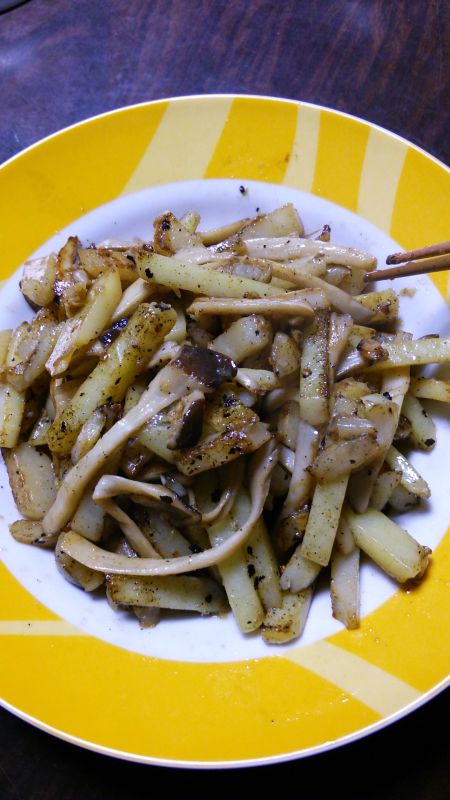 エリンギの生姜じょうゆ炒め