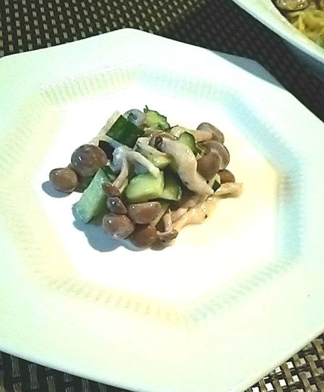 食べて勝つ、しめじのギリシャ風サラダ