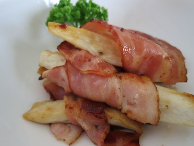 エリンギのベーコン巻きレモン塩風味