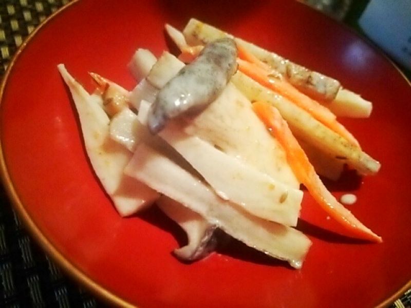 ヘルシーおつまみ、エリンギのピーナッツタンドリー和え