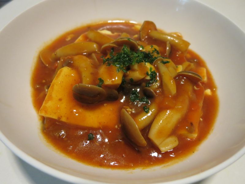 しめじと豆腐のミートソース煮込