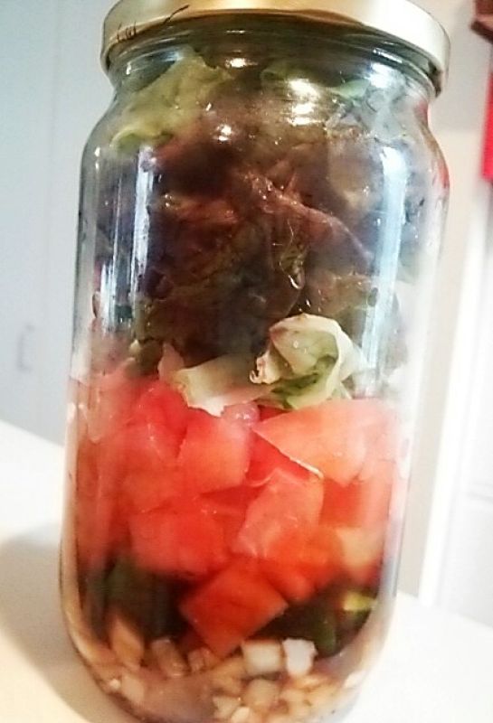 話題のジャーサラダで菌活、ぶなしめじのジャーサラダ