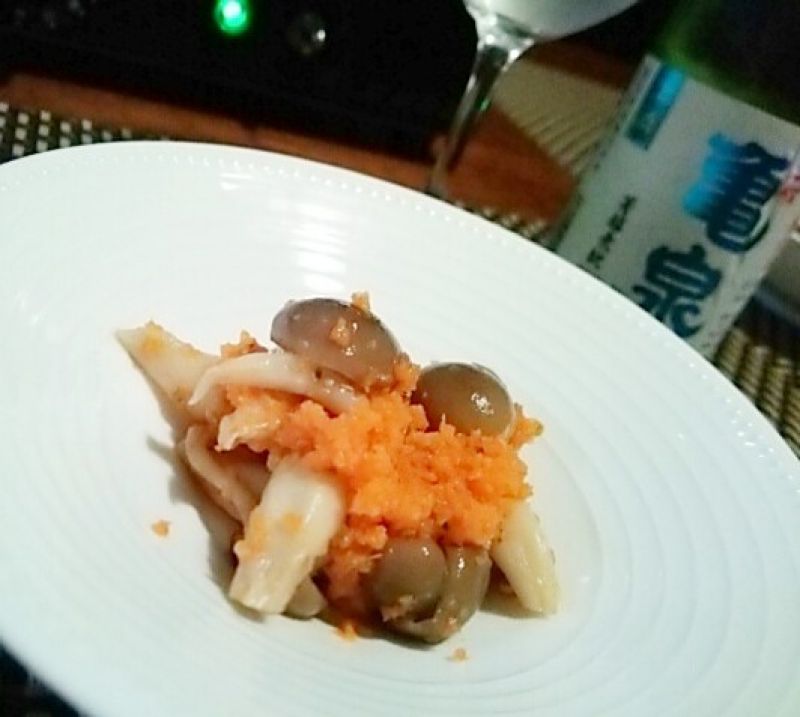 ジンジャーエールで、しめじのキャロットラペ風