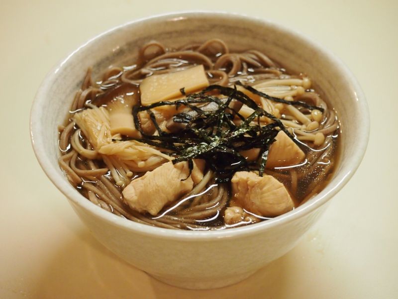きのこと鶏肉のお蕎麦