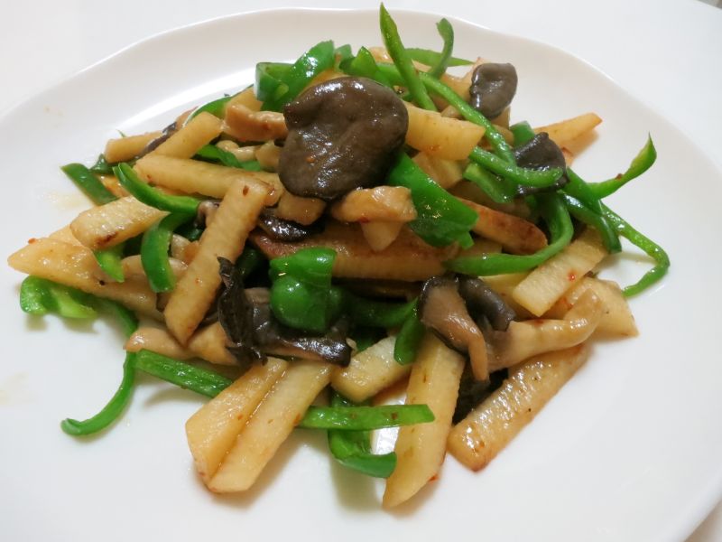 霜降りひらたけと長芋のピリ辛炒め