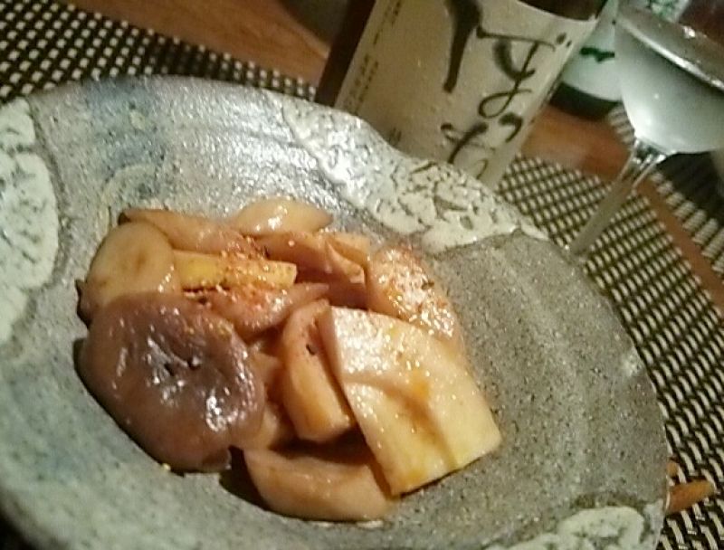 ご飯もお酒もすすむ、エリンギとタケノコの中華バター炒め