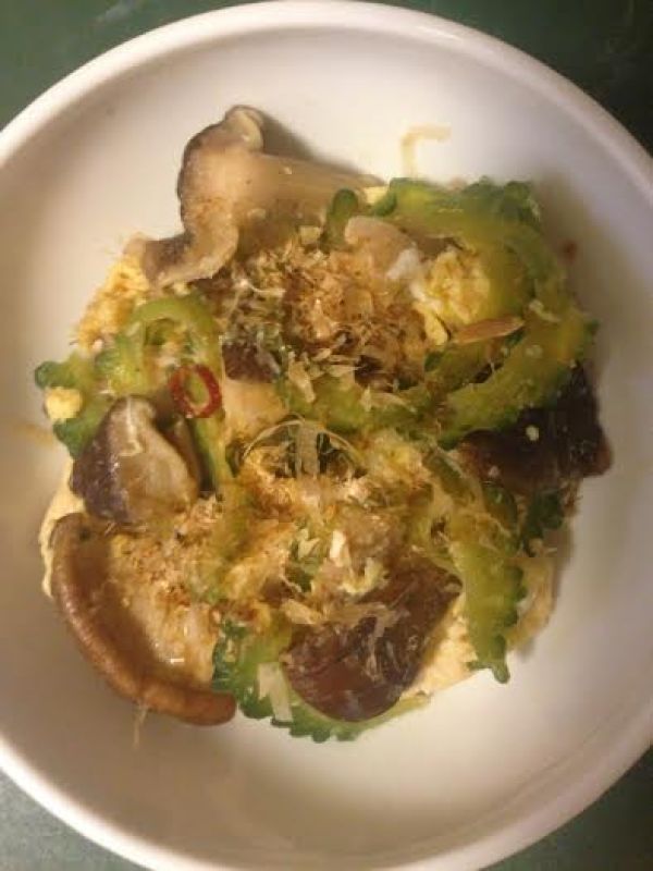 しいたけとゴ―ヤのチャンプル