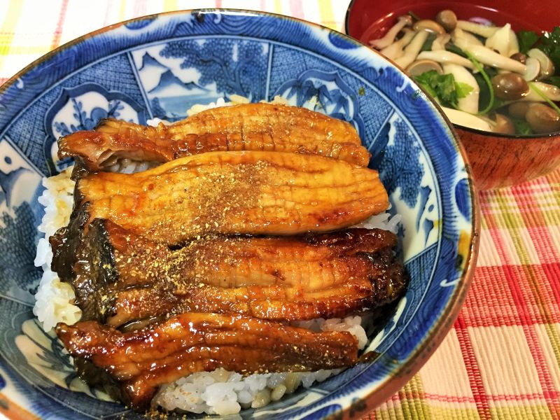 エリンギ（鰻？）の蒲焼丼♪とブナシメジのお吸い物