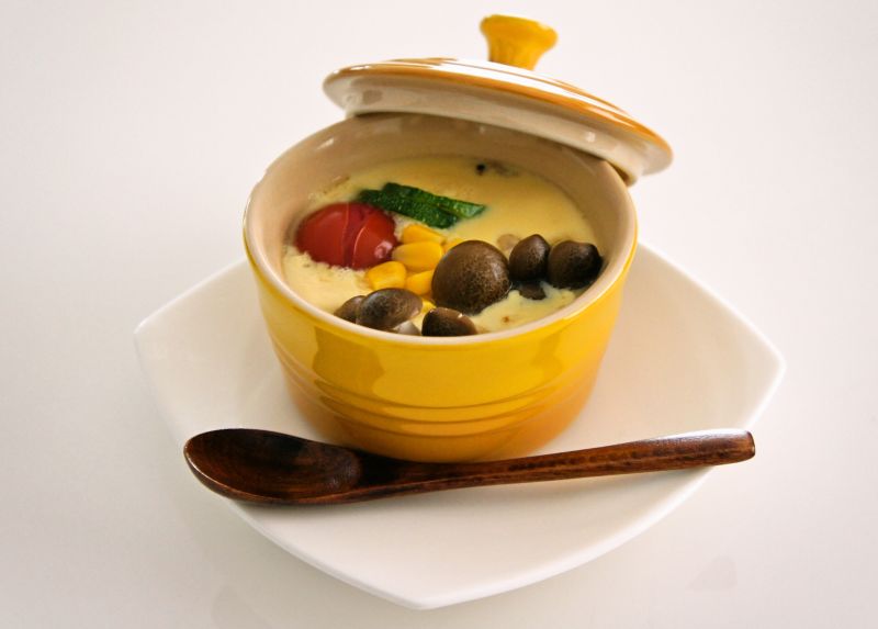 ブナシメジと夏野菜の茶碗蒸し