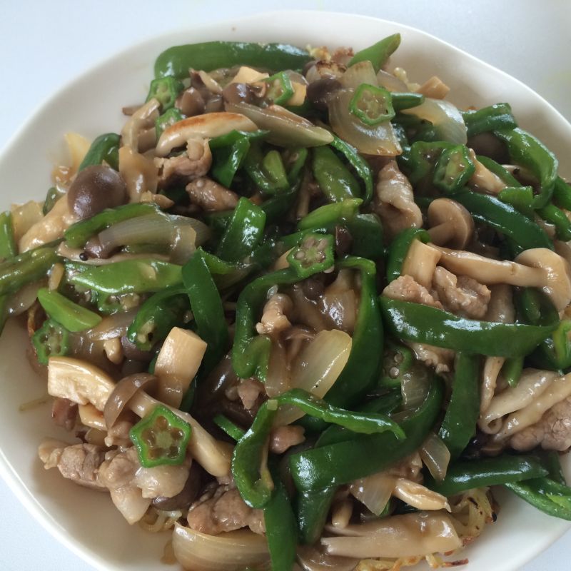 たっぷり夏野菜ときのこのあんかけ焼きそば