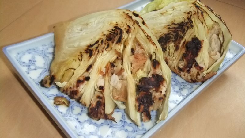 きのこと豚肉の春キャベツ蒸し焼き