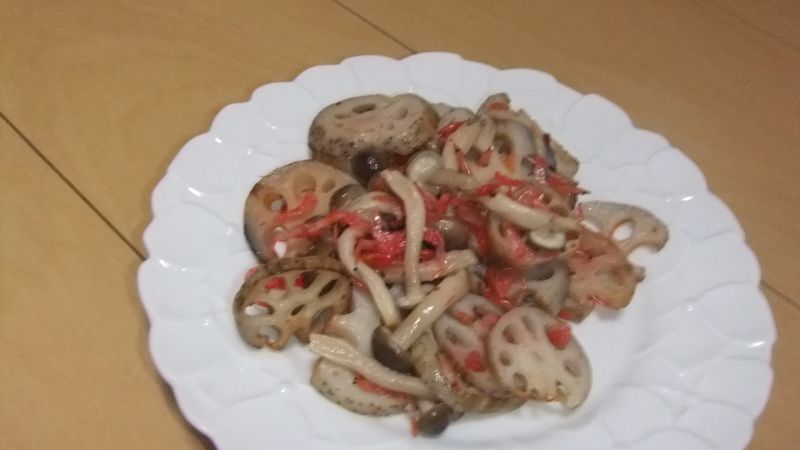 桜えびとれんこんとしめじ炒め