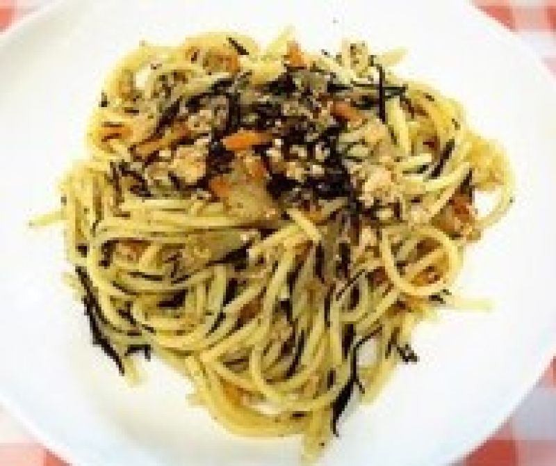 ひじきとキノコたっぷりのパスタ