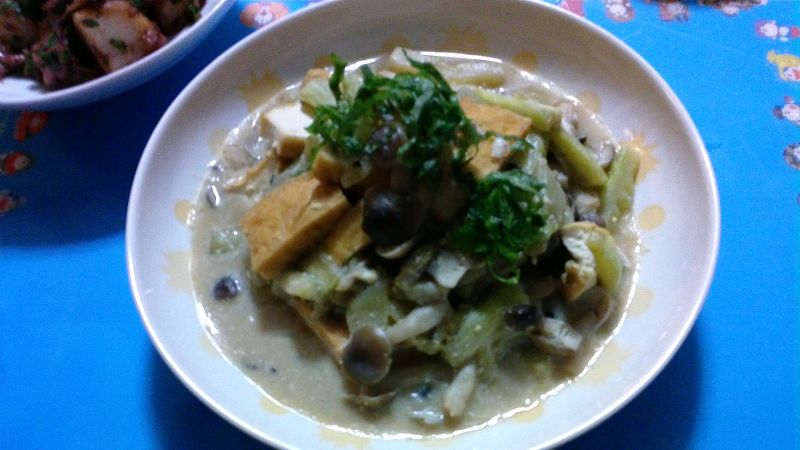 シメジとナスと厚揚げの味噌煮