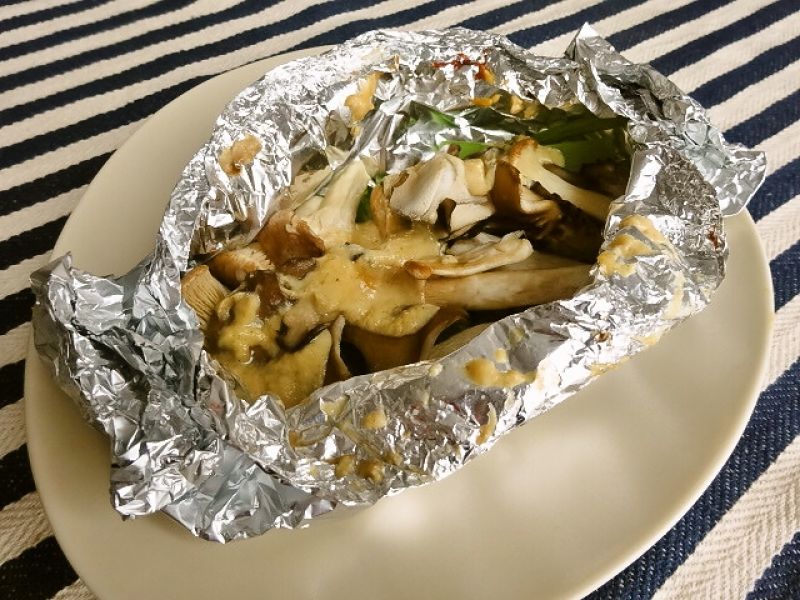 きのこの味噌ヨーグルトホイル焼き