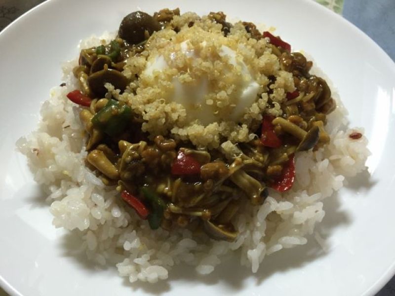 大豆のお肉とキノコのドライカレー風～♪