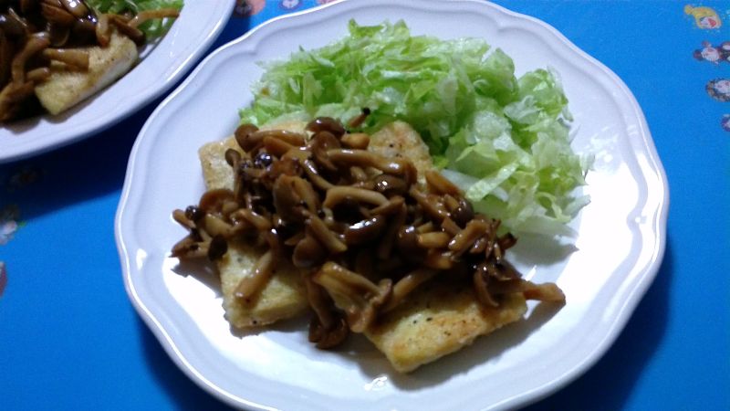 たっぷりキノコソースの和風豆腐ステーキ