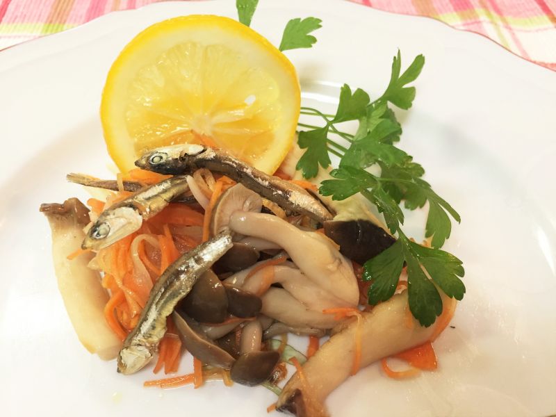 キノコと小魚のエスカベッシュ♪