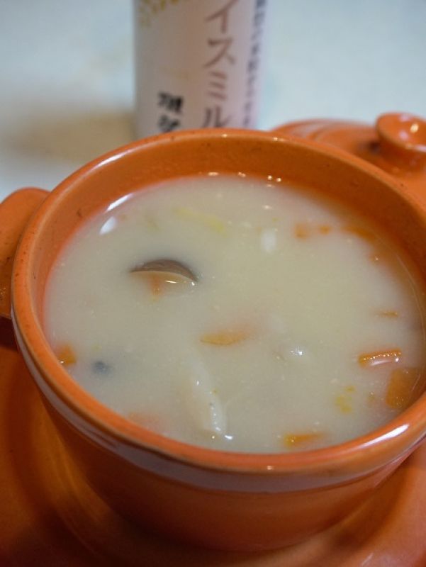 グルテンフリー、ライスミルクとしめじのチャウダー