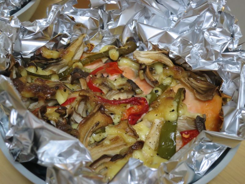 簡単♪鮭ときのこのホイル焼き