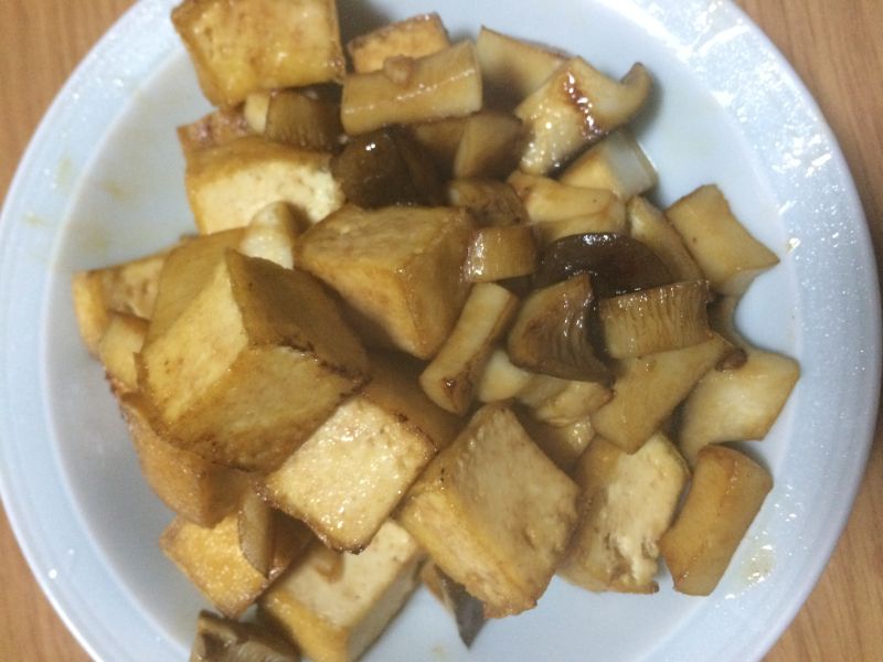 厚揚げとエリンギの炒め物