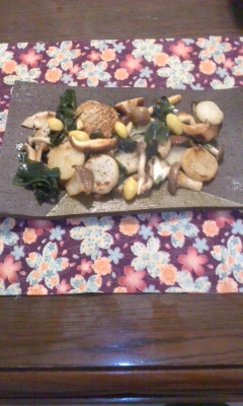 キノコと長芋のにんにく醤油炒め