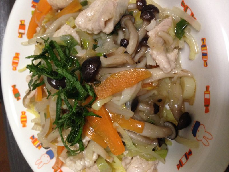 しそ香る キノコたっぷり あんかけ焼きそば