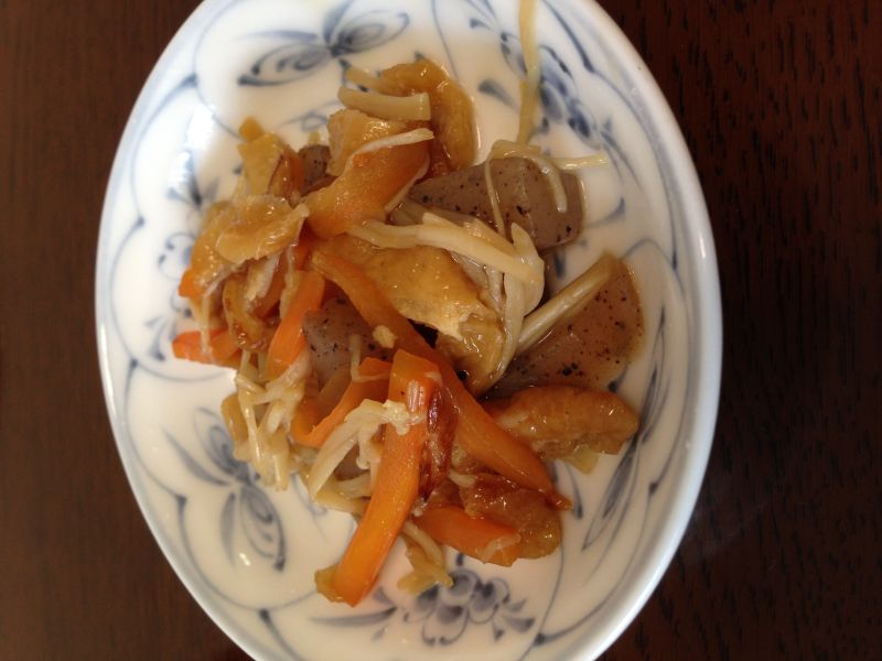 こんにゃくと人参の甘辛炒め