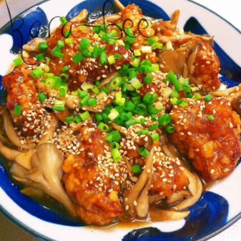 ポン酢で簡単♡揚げ鶏のきのこたっぷり和風ごま甘酢あんかけ