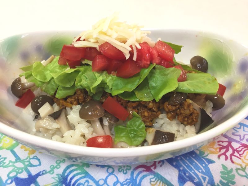 キノコたっぷりタコライス♪