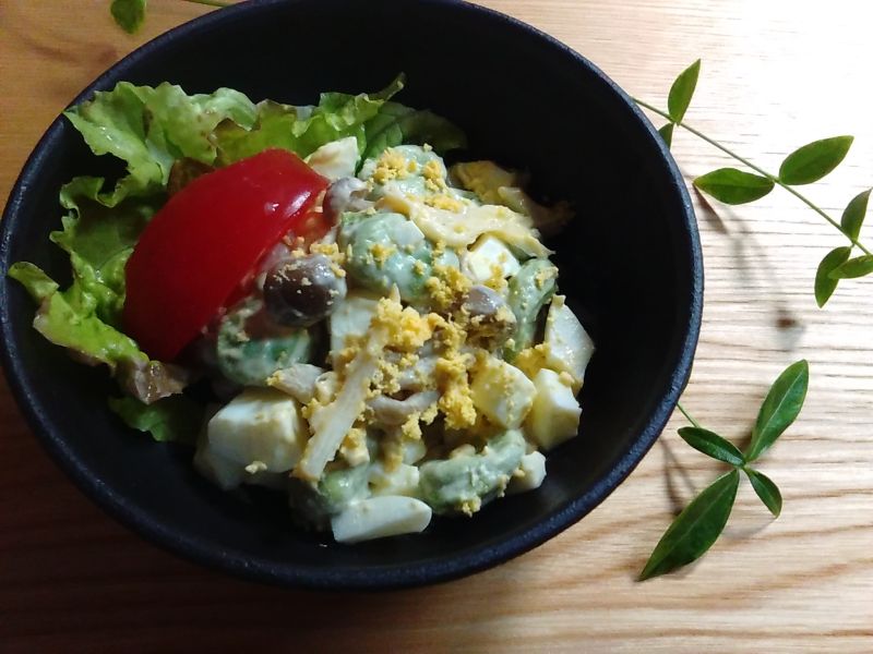 空豆とキノコの卵サラダ(マヨサキイカ味)♪