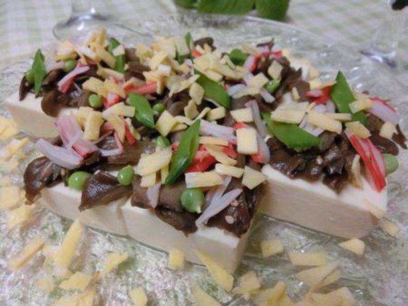 舞茸煮をたっぷりのせて♪　ちらし豆腐