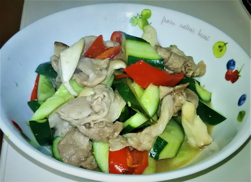 エリンギと胡瓜の甘酢炒め