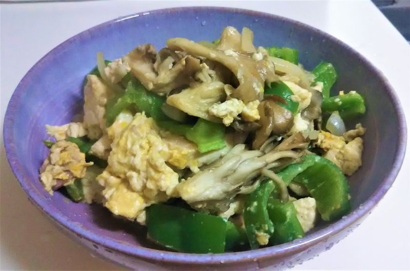 マイタケとピーマンのチャンプルー