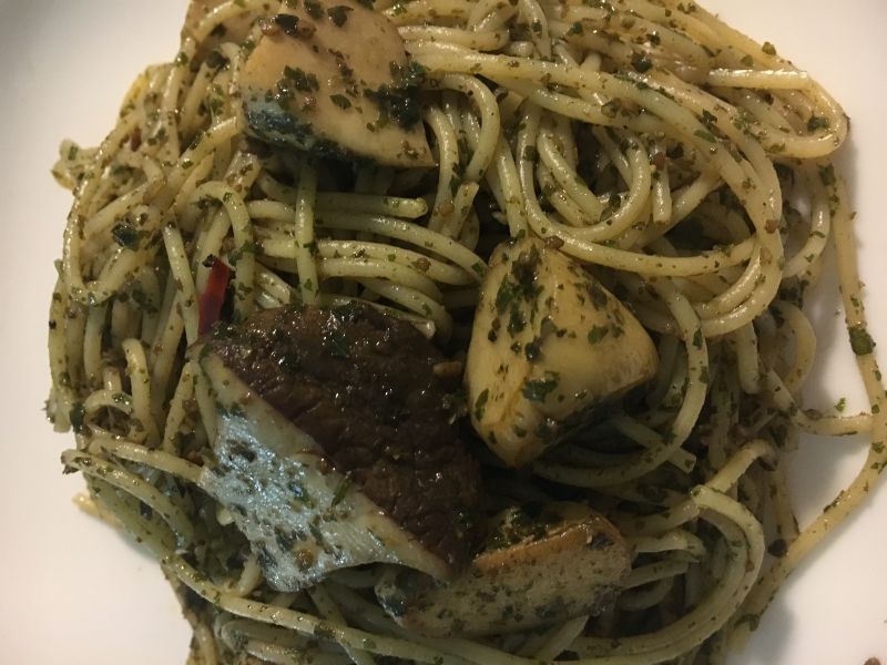 エリンギと自家製しそジェノベーゼのパスタ