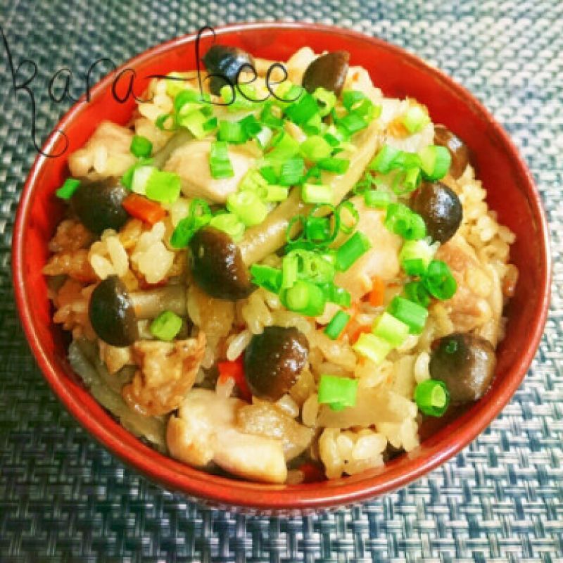簡単!激ウマ♡味染み染み!中華風鶏しめじご飯