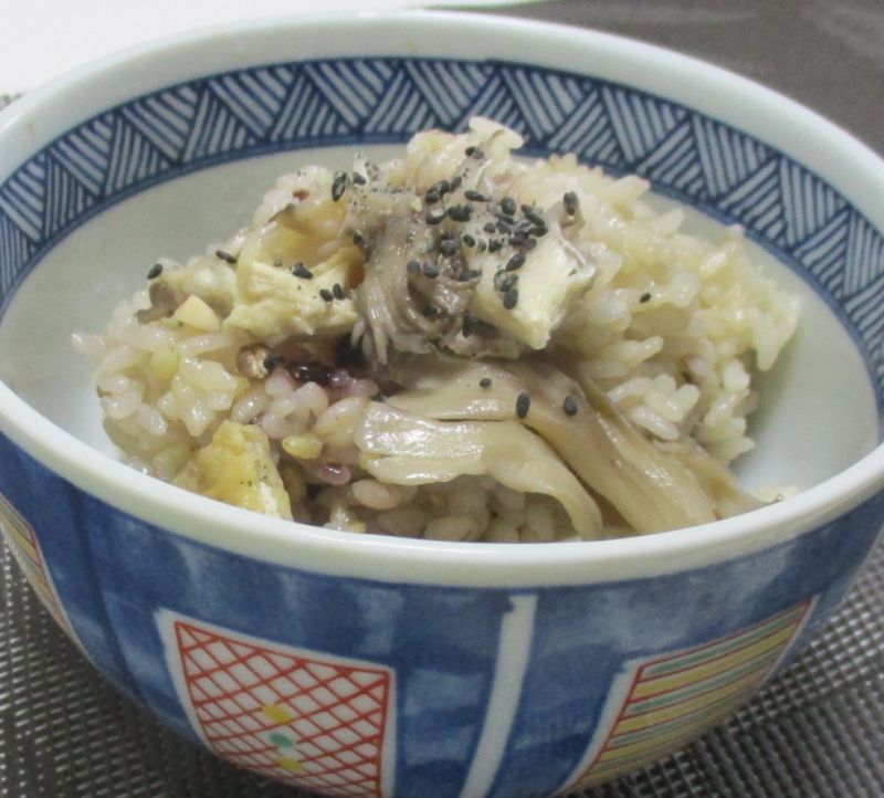 雑穀マイタケ炊き込みごはん