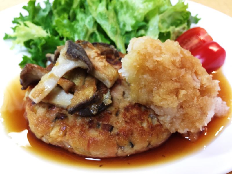 とろける食感！エリンギとツナのヘルシーハンバーグ♪