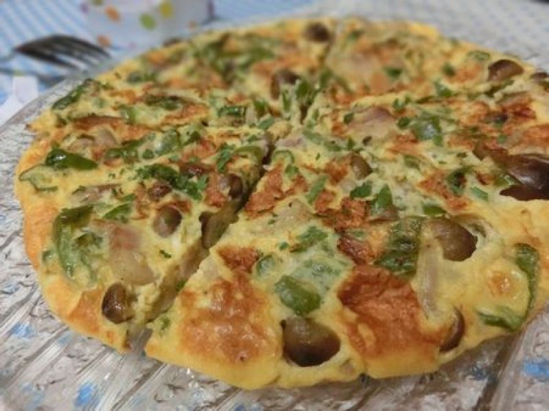 ピーマンとシメジのスパニッシュオムレツ