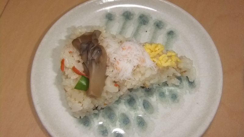 炊き込みケーキ型ちらし押し寿司