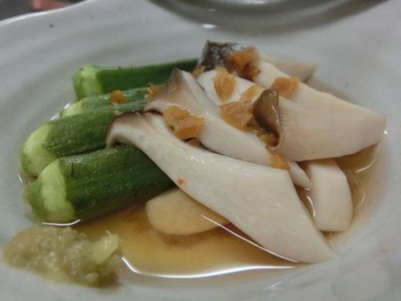 オクラとエリンギの梅煮びたし　わさびを添えて♪