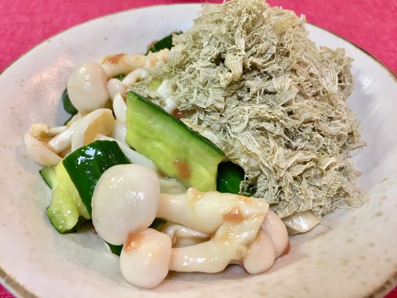 梅風味！ブナピーのとろろ昆布和え♪